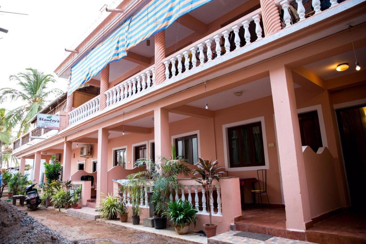 Stanleys Guest House Baga Ngoại thất bức ảnh