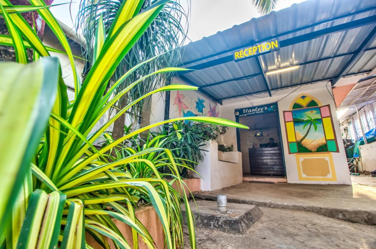 Stanleys Guest House Baga Ngoại thất bức ảnh
