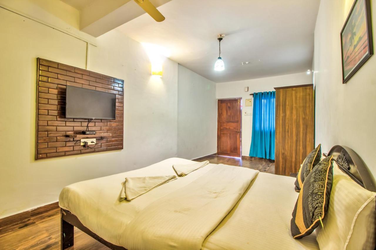 Stanleys Guest House Baga Ngoại thất bức ảnh