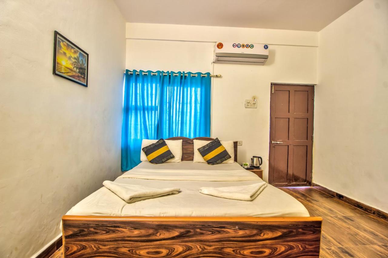 Stanleys Guest House Baga Ngoại thất bức ảnh