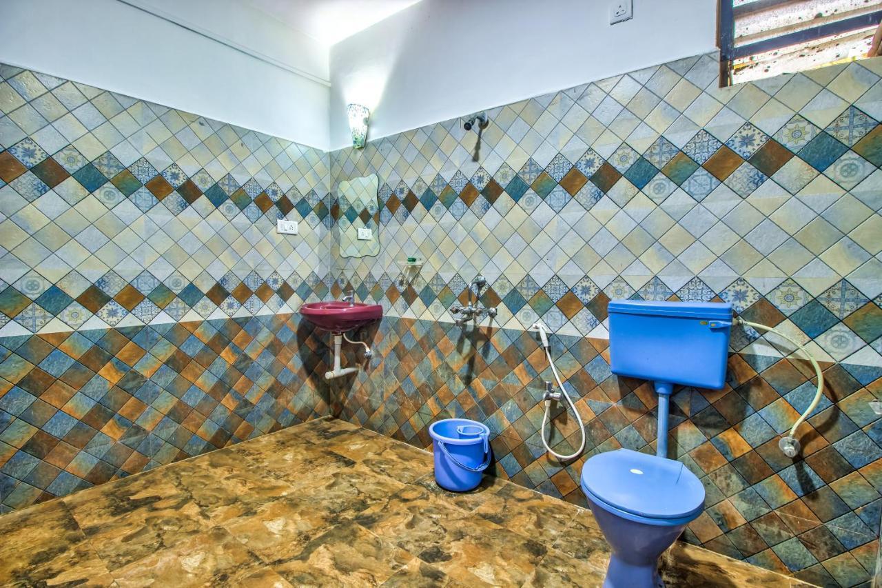Stanleys Guest House Baga Ngoại thất bức ảnh