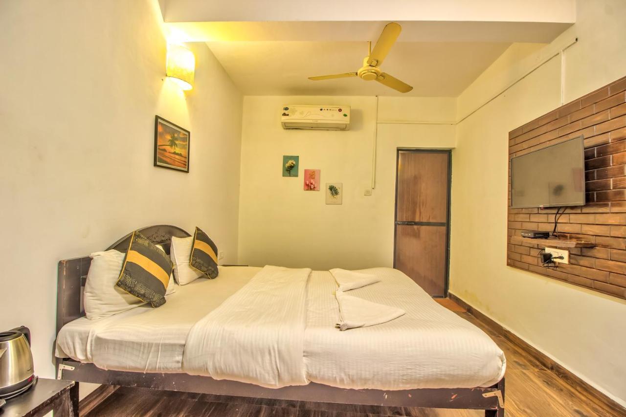 Stanleys Guest House Baga Ngoại thất bức ảnh