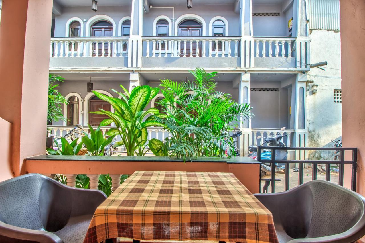 Stanleys Guest House Baga Ngoại thất bức ảnh